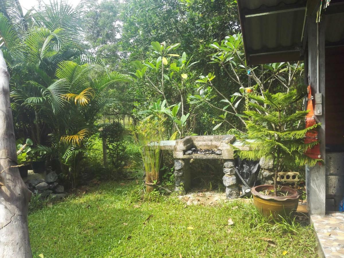 Nananuira Apartment And Room Khao Lak Exterior photo