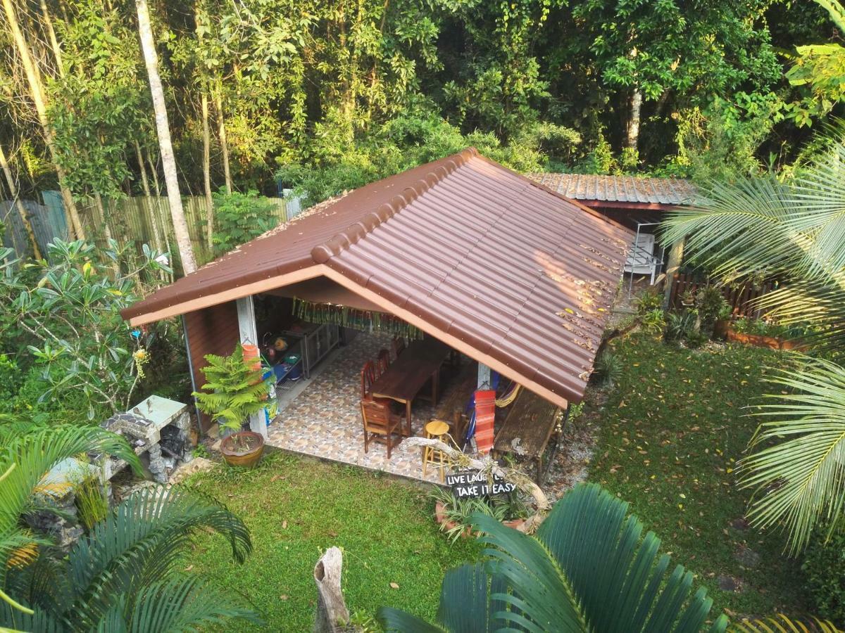 Nananuira Apartment And Room Khao Lak Exterior photo
