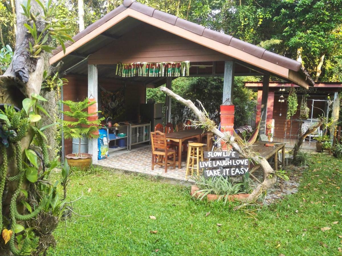 Nananuira Apartment And Room Khao Lak Exterior photo